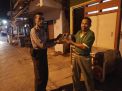 Babinkamtibmas Dupak Sambang Warga Sambil Titip Pesan Kambtibmas