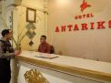 Satsabhara Polres Tanjung Perak Patroli Hotel Antariksa, Sampaikan Pesan Waspada 3C