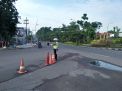 Satlantas Polres Tanjung Perak Laksanakan Pengaturan Pagi Cegah Kemacetan