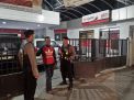 Satsabhara Polres Tanjung Perak Pantau Keamanan Kantor Bank Lewat Patroli Malam