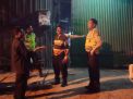 Unit Lantas & Unit Sabhara Polsek Kenjeran Patroli Malam di Pemukiman