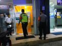 Pantau Keamanan di Kantor Bank, Polsek Semampir Lakukan Patroli Malam