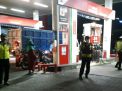 Pantau Situasi Keamanan di SPBU, Polsek Pabean Cantikan Lakukan Patroli Malam
