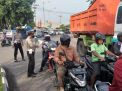 Kanit Lantas Polsek Asemrowo Sosialisasikan Tertib Berlalu Lintas