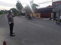 Satlantas Polres Tanjung Perak Bantu Keberangkatan Para Pekerja Lewat Pengaturan Pagi