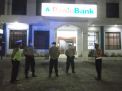 Sambang Kantor Bank, Polsek Asemrowo Gelar Patroli Malam Antisipasi 3C