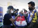 Kapolresalang Salurkan Sembako Ke Aremania di Stadion Kanjuruhan