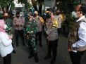 Menggunakan Motor, Pangdam dan Kapolda Jatim Cek Penanganan Pasien Covid di Gresik