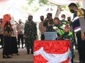 Panglima TNI Apresiasi Kolaborasi Tim Nakes, Babinsa dan Bhabinkamtibmas Saat Kunjungan di Jatim