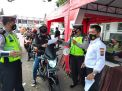 Seminggu Berjalan, Vaksinasi Drive Thru Polres Malang Tidak Pernah Sepi Peminat