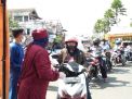 KOTA APEL BATU LAKSANAKAN VAKSINASI DRIVE THRU , SASAR PARA PENGEMUDI DAN WISATAWAN