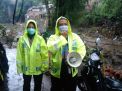 Bantu Korban Banjir di Malang,Sat Lantas Polresta Malang Kota Jemput Bola Urus Dokumen Warga yang Rusak dan Hilang Akibat Bencana