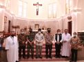 Forkopimda Jatim dampingi Menkopolhukam Cek Prokes dan Pengamanan Gereja di Surabaya