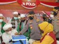 Tokoh Agama di Jatim Ikut Vaksinasi, Kapolri: Jadi Penyemangat Kita Semua