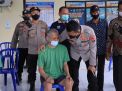 DINYATAKAN SEMBUH ODGJ DIBERI SEPASANG KAMBING OLEH KAPOLRES MADIUN