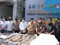 Polresta Malang Kota Bersama BNN Kota Malang Musnahkan Belasan Kilogram Narkoba