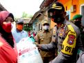 Forkopimda Lumajang Salurkan 35 Ton Beras dan 70 Ribu Masker untuk Masyarakat Terdampak Covid-19