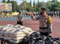 Kapolres Probolinggo Lepas Baksos   Distribusikan 10 Ton Beras Untuk Warga di Masa PPKM Darurat