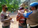 POLRES TANJUNG PERAK BERI HIMBAUAN KESADARAN PROTOKOL KESEHATAN MELALUI OPS YUSTISI