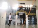 Polres Pelabuhan Tanjung Perak Lakukan Fogging Disinfektan, Cegah Penyebaran Covid-19 di Lingkungan Mako