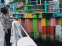 Polsek Kenjeran Lakukan Pemantauan Debit Air Untuk Cegah Terjadinya Banjir