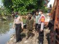 Polsek Semampir Pantau Debit Air, Antisipasi Potensi Banjir