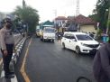 Personil Polsek Semampir Lakukan Pengawasan Lalu Lintas Sore, Cegah Terjadinya Kemacetan