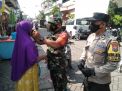 Polsek Krembangan Lakukan Operasi Penertiban Masker, Ajak Masyarakat Lebih Disiplin Mematuhi Peraturan Prokes