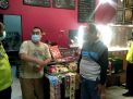 Polsek Krembangan Berikan Himbauan Kepada Pemilik Warung Yang Masih Buka di Malam Hari