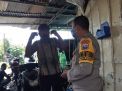 Bhabinkamtibmas Kelurahan Genting Lakukan Kegiatan Pembagian Masker Kepada Masyarakat, Sekaligus Beri Himbauan Untuk Patuhi Prokes