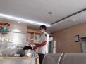 Polres Pelabuhan Tanjung Perak Lakukan Penyemprotan Desinfektan, Cegah Penyebaran Virus Covid-19 di Wilayah Mako