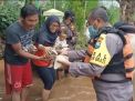 Polres Pasuruan Kota Bersama Instasi Terkait Berikan Bantuan Warga Terdampak Banjir
