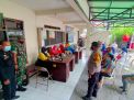 Bhabinkamtibmas Krembangan Utara Lakukan Pengamanan Vaksinasi Booster Untuk Masyarakat, Pastikan Berjalan Aman dan Lancar