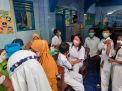Bhabinkamtibmas Morokrembangan Lakukan Pengamana Giat Vaksinasi Untuk Anak, Pastikan Kegiatan Lancar