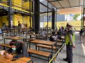 Polsek Krembangan Gelar Operasi Yustisi Peraturan Protokol Kesehatan di Warung dan Kafe