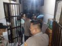 Polres Pelabuhan Tanjung Perak Cek Kondisi Tahanan, Antisipasi Tahanan Kabur dan Adanya Benda Terlarang