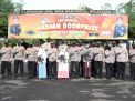 AKBP Arman S.IK, M.Si Serahkan 3 Sepeda Motor Pemenang Undian Doorprize Vaksinasi Serentak di Polres Sampang