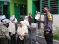 Polsek Asemrowo Laskanakan Kegiatan Pemantauan Belajar Tatap Muka, Pastikan Siswa Siswi Patuhi Peraturan Protokol Kesehatan