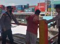 Polsek Asemrowo Pantau Ketinggian Debit Air, Deteksi Dini Adanya Potensi Banjir