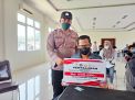 Layani Sepenuh Hati,Bhabinkamtibmas di Gresik Jemput Warga Yang Sakit Ambil BTPKLWN