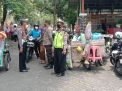 Personil Polsek Krembangan Gelar Operasi Masker di Sentra Kuliner Krembangan