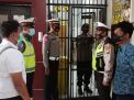 Polsek Asemrowo Cek Kondisi Dalam Tahanan, Pastikan Tidak Ada Barang Terlarang