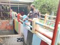 Polsek Krembangan Cek Debit Air Secara Rutin, Antisipasi Adanya Potensi Banjir