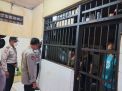 Polsek Kenjeran Cek Ruang Tahanan, Pastikan Tidak Ada Barang Terlarang