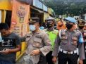 Polres Pelabuhan Tanjung Perak Gelar Operasi Protokol Kesehatan di Pasar Kilometer