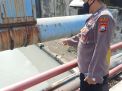 Polsek Krembangan Lakukan Pemantauan Rutin Ketinggian Air Sungai, Waspada Adanya Potensi Banjir
