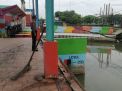 Polsek Asemrowo Cek Ketinggian Air Sungai, Antisipasi Adanya Potensi Banjir