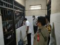 Cegah Tahanan Kabur, Personil Polsek Kenjeran Rutin Cek Ruang Tahanan