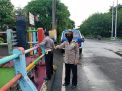 Polsek Kenjeran Cek Ketinggian Air Sungai Kejawan Lor, Antisipasi Adanya Banjir