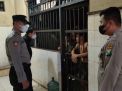 Polsek Kenjeran Cek Kondisi Tahanan, Pastikan Tidak Ada Tahanan Sakit